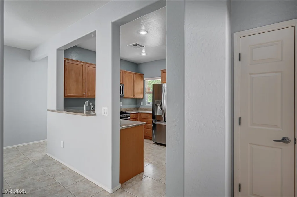 7732 Songster, North Las Vegas, NV 89084