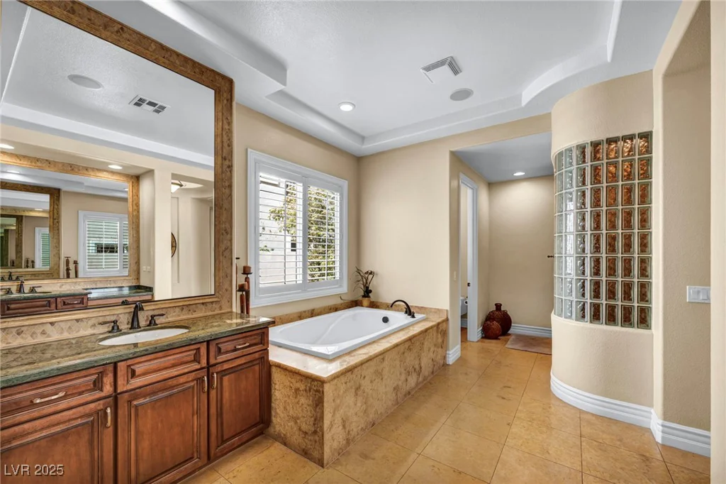1994 ORCHARD MIST, Las Vegas, NV 89135
