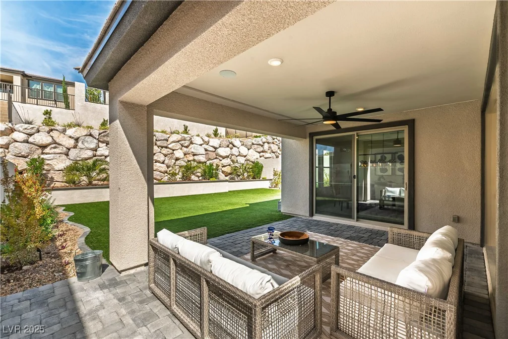 395 Prairie Sun, Las Vegas, NV 89138