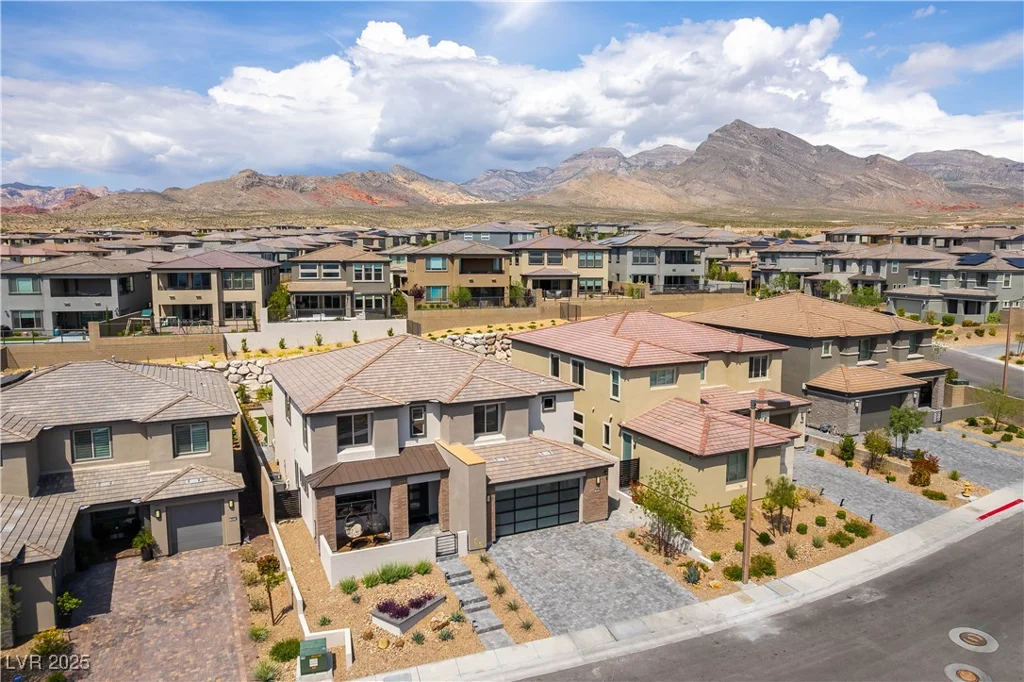 395 Prairie Sun, Las Vegas, NV 89138