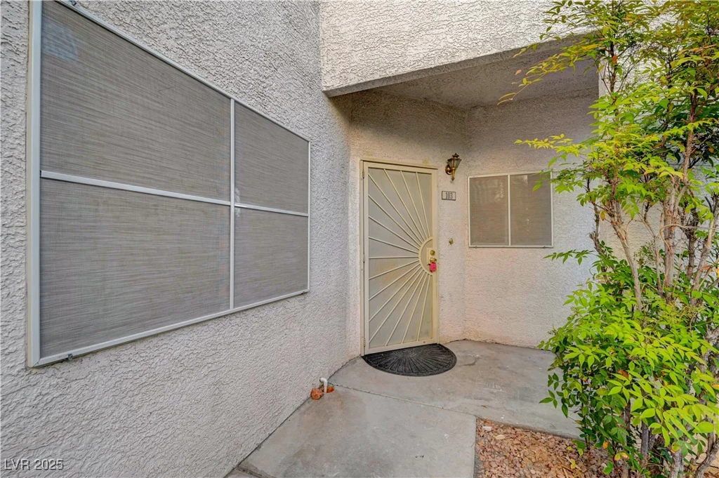 2109 Echo Bay, Las Vegas, NV 89128