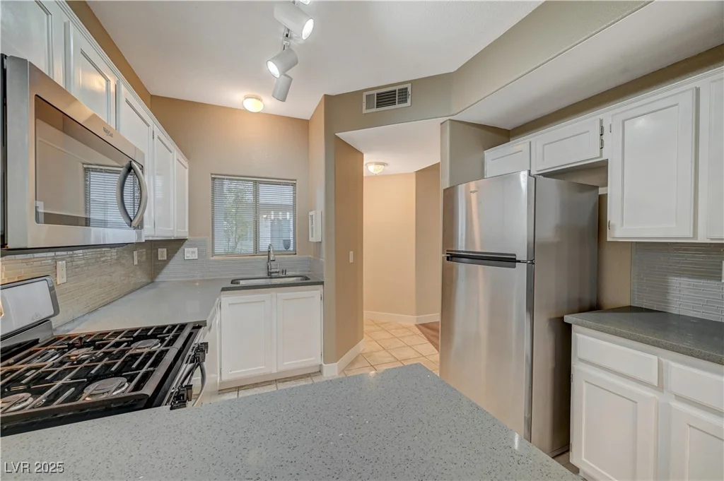 2109 Echo Bay, Las Vegas, NV 89128