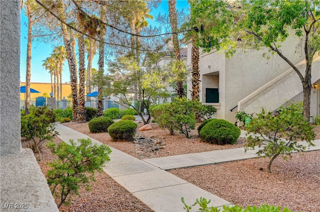 2109 Echo Bay, Las Vegas, NV 89128