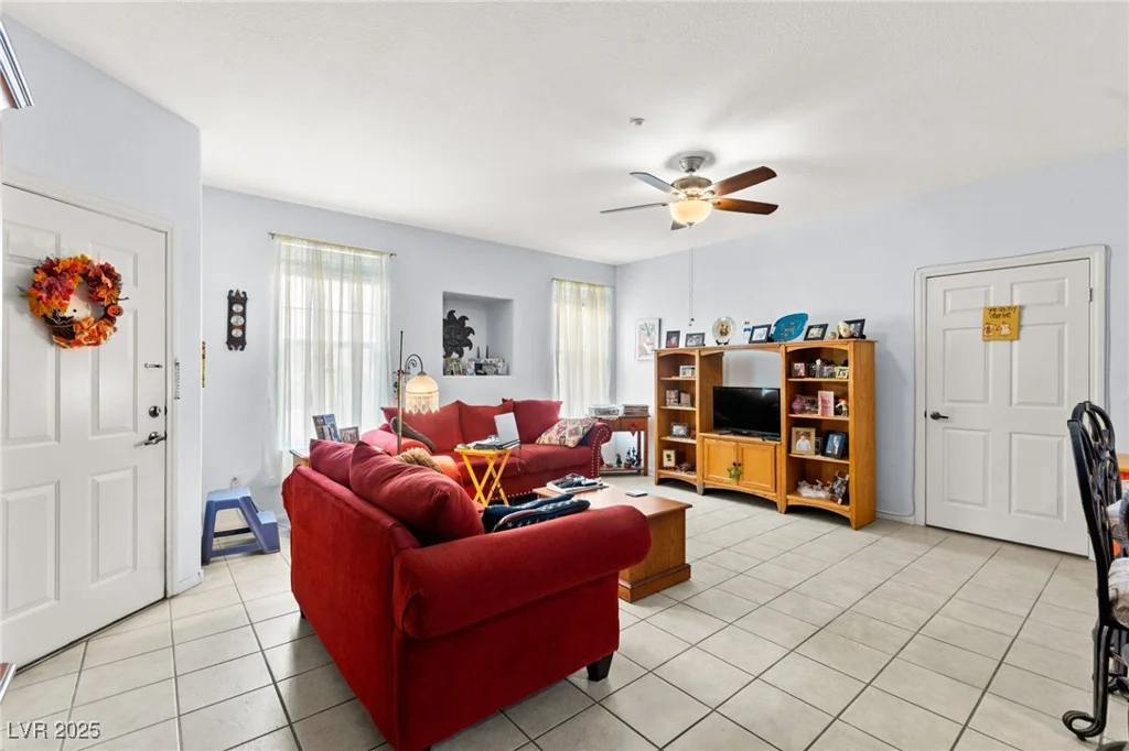 5855 Valley, North Las Vegas, NV 89031