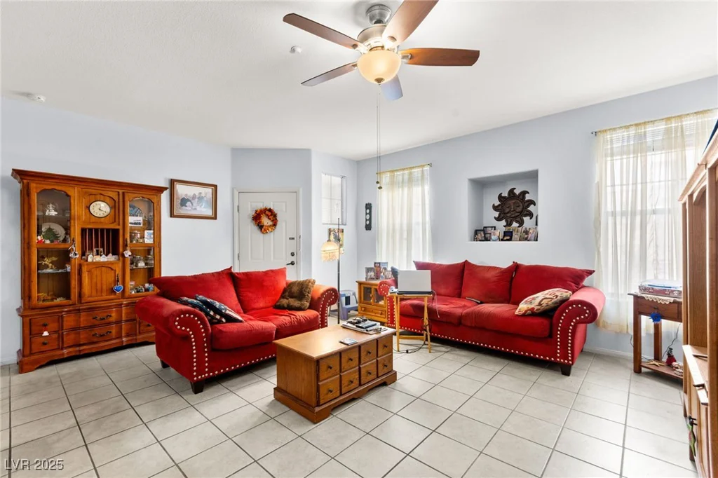 5855 Valley, North Las Vegas, NV 89031