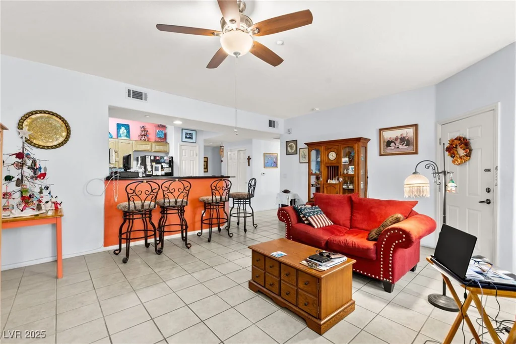 5855 Valley, North Las Vegas, NV 89031