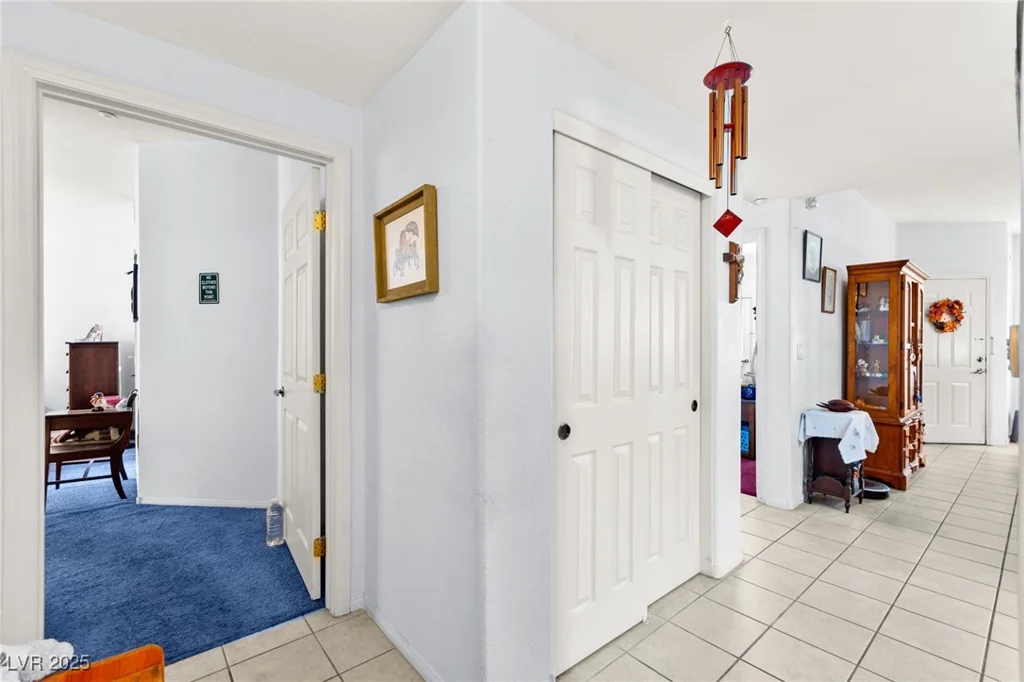 5855 Valley, North Las Vegas, NV 89031
