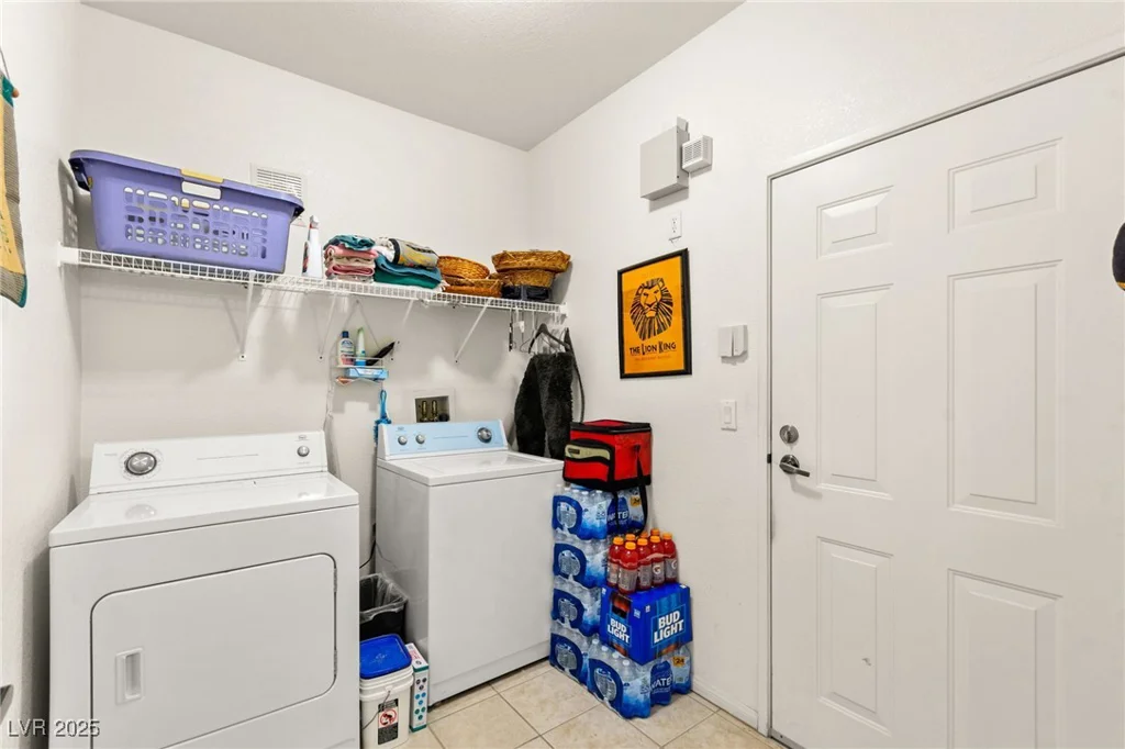 5855 Valley, North Las Vegas, NV 89031