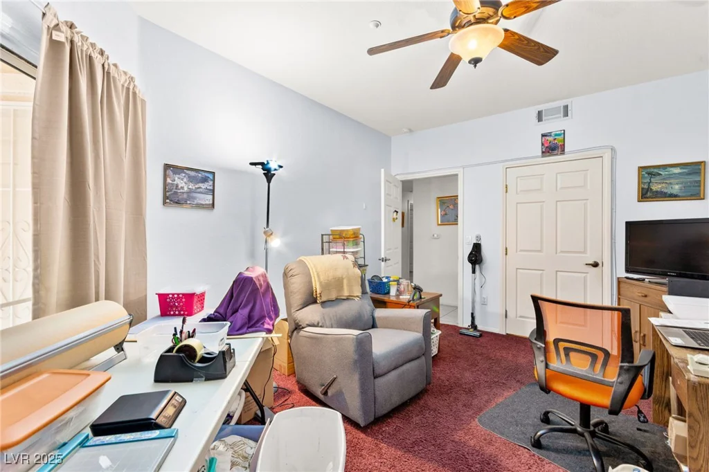 5855 Valley, North Las Vegas, NV 89031