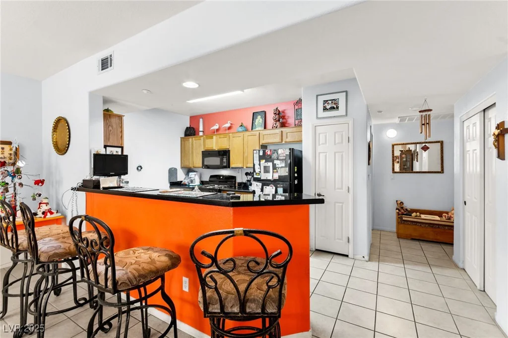 5855 Valley, North Las Vegas, NV 89031