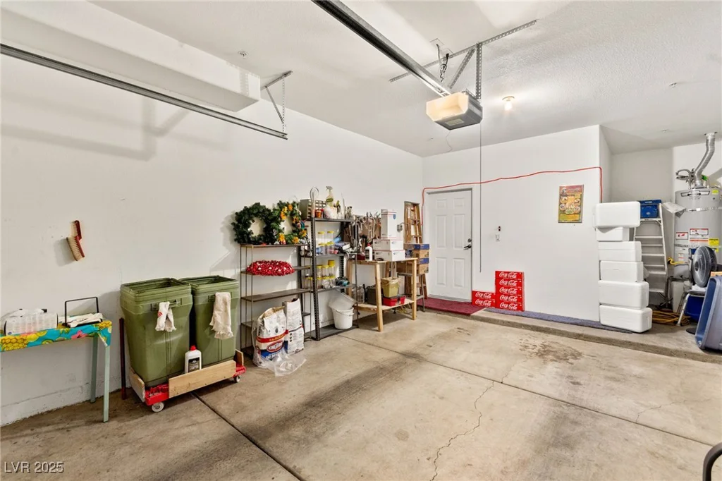 5855 Valley, North Las Vegas, NV 89031