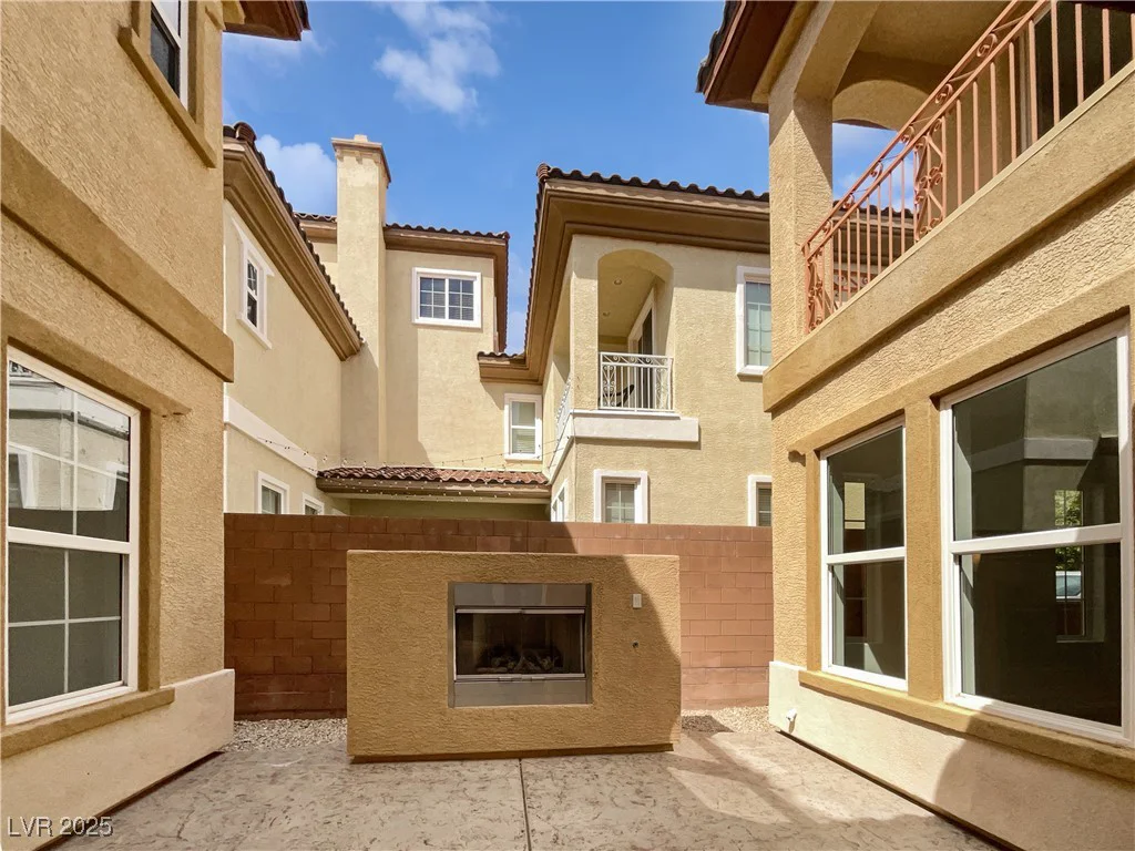 10715 Lenore Park, Las Vegas, NV 89166