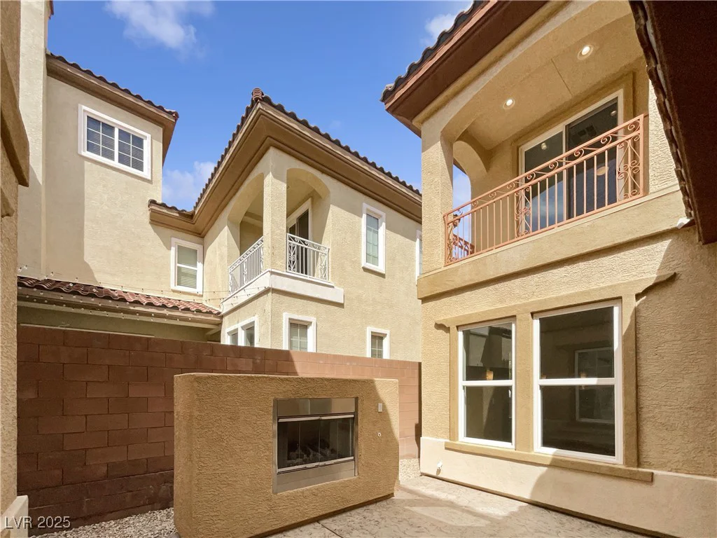10715 Lenore Park, Las Vegas, NV 89166