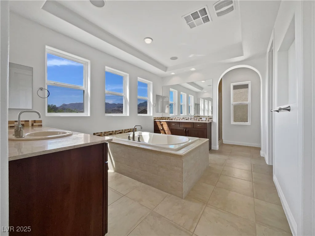 10715 Lenore Park, Las Vegas, NV 89166