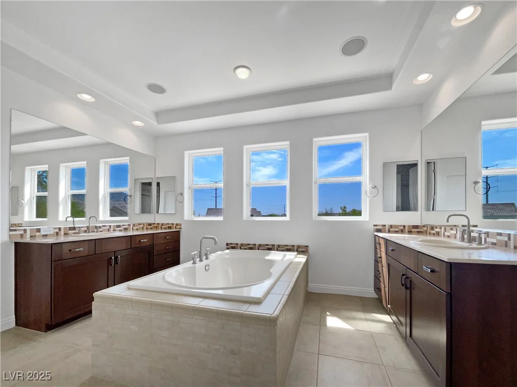 10715 Lenore Park, Las Vegas, NV 89166