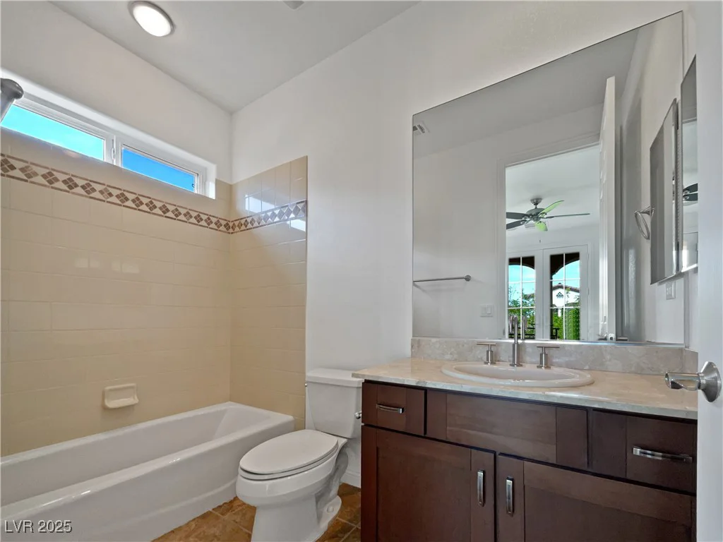 10715 Lenore Park, Las Vegas, NV 89166