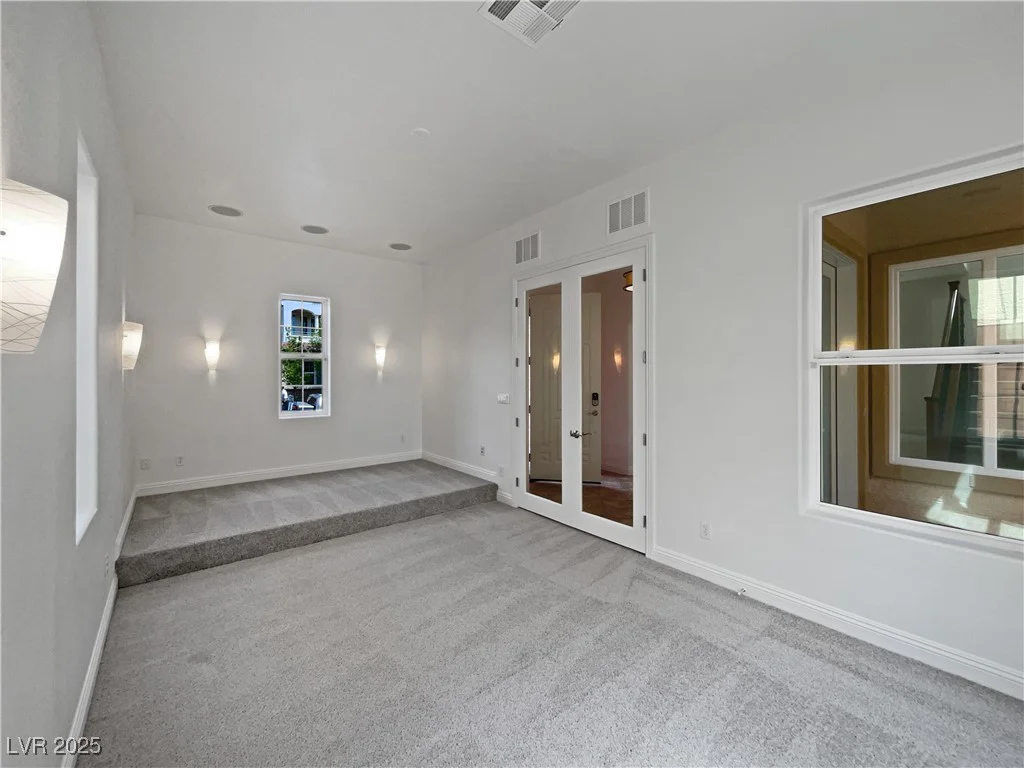 10715 Lenore Park, Las Vegas, NV 89166