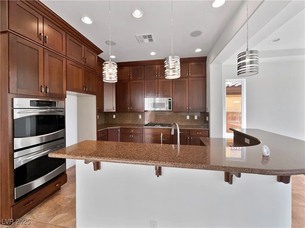 10715 Lenore Park, Las Vegas, NV 89166