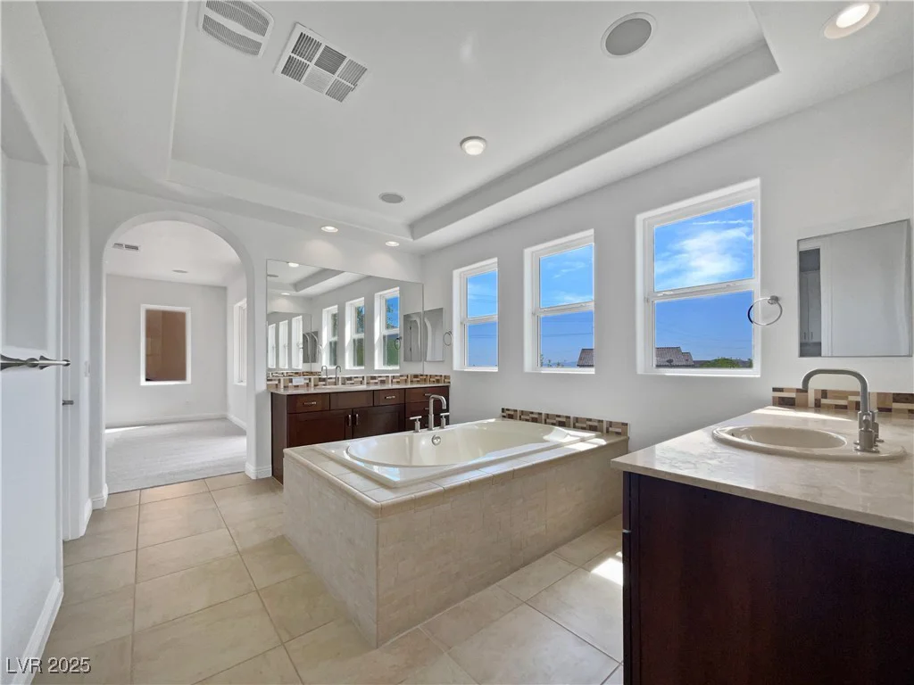 10715 Lenore Park, Las Vegas, NV 89166