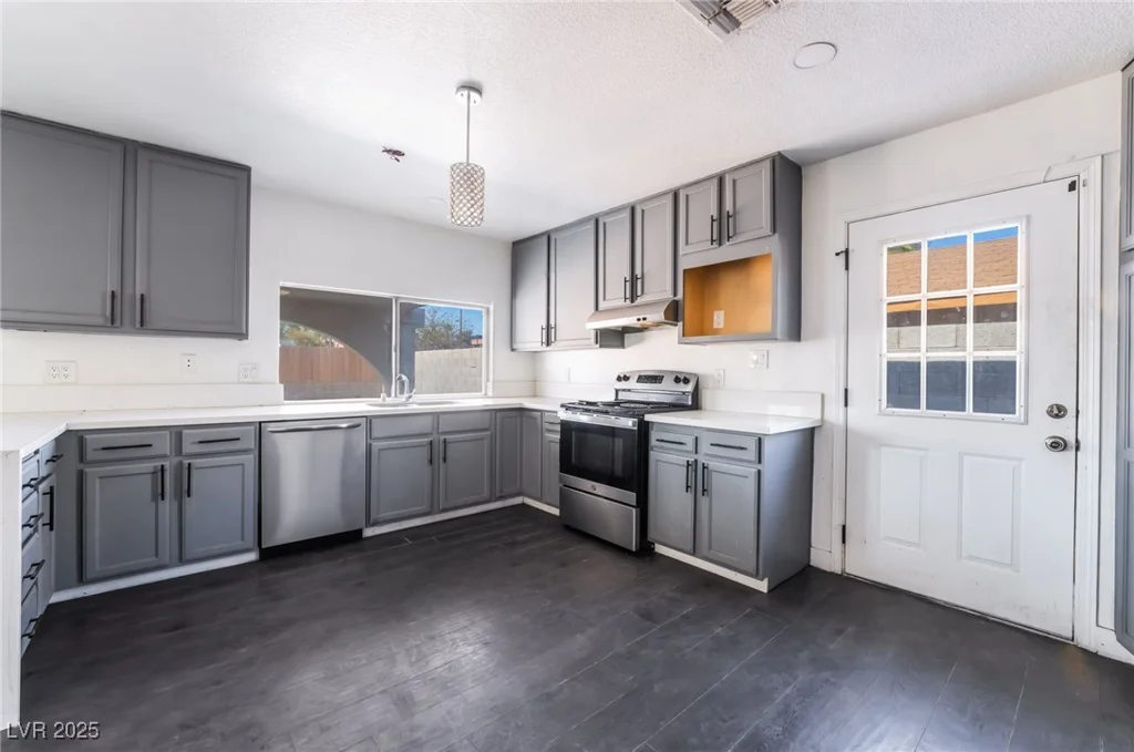 4981 Alondra, Las Vegas, NV 89118