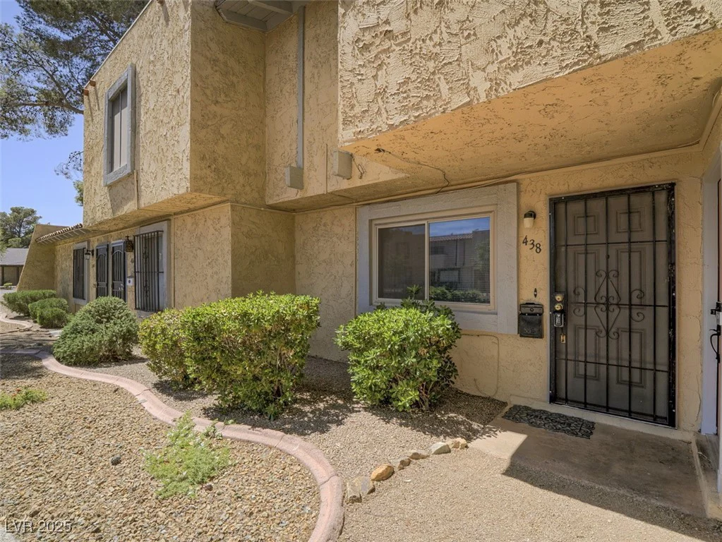 438 Las Casitas, Las Vegas, NV 89121