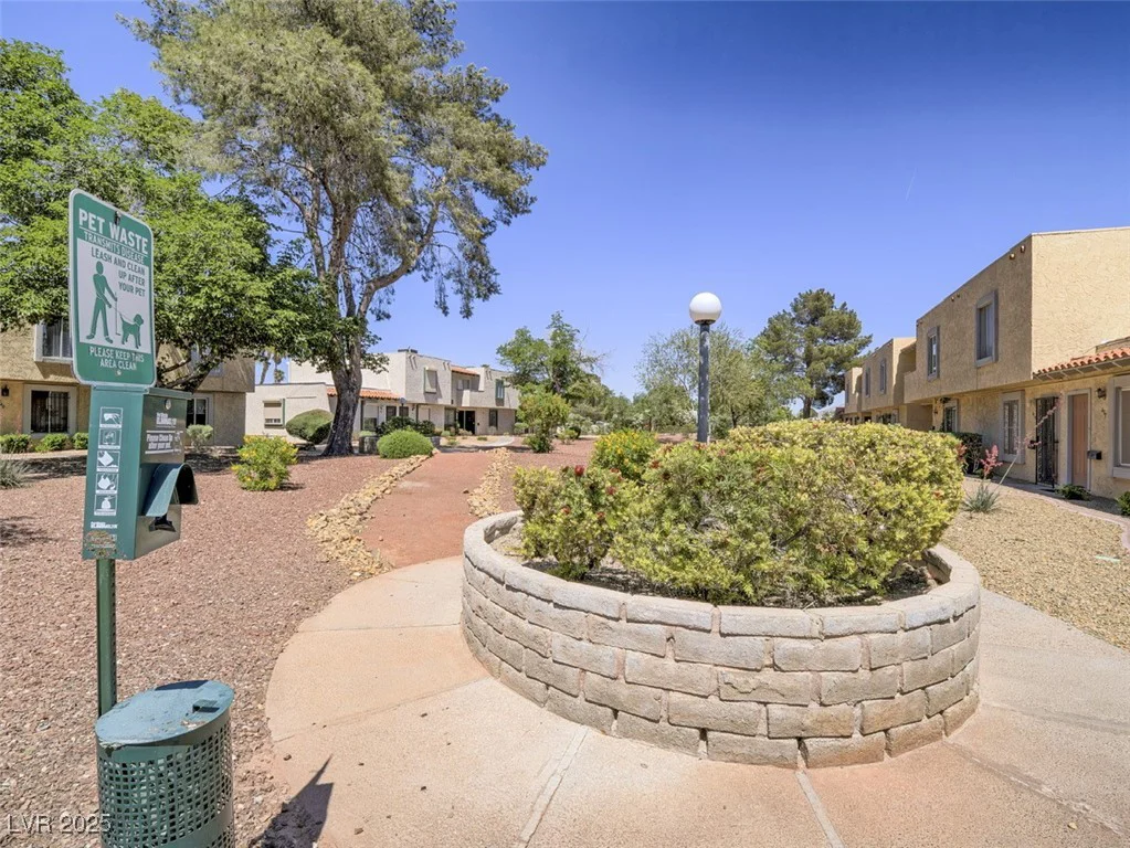 438 Las Casitas, Las Vegas, NV 89121