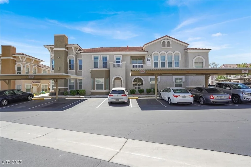 10001 Peace, Las Vegas, NV 89147