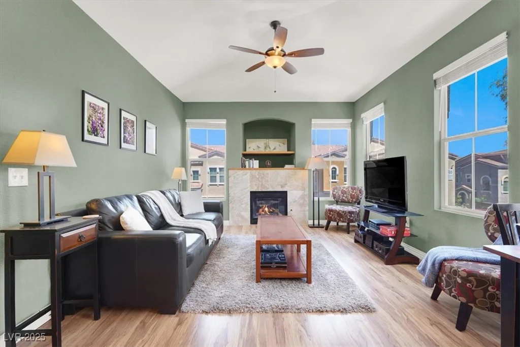 10001 Peace, Las Vegas, NV 89147
