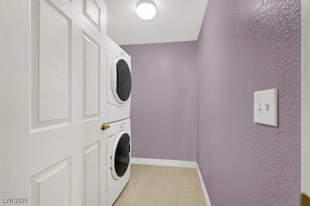 10001 Peace, Las Vegas, NV 89147