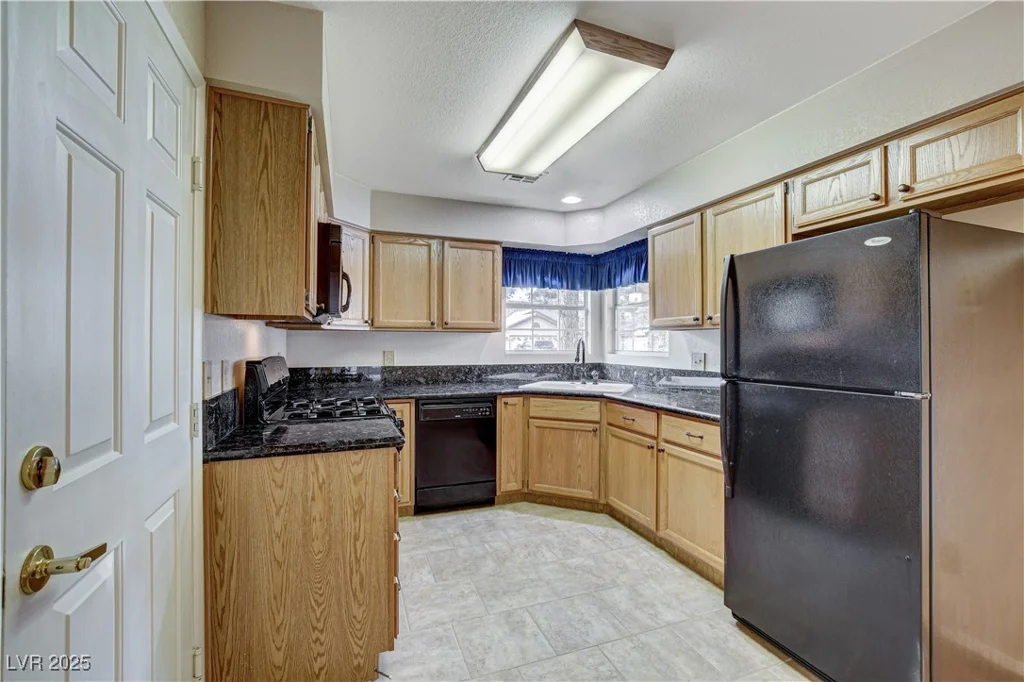 5541 Port Barrington, Las Vegas, NV 89130