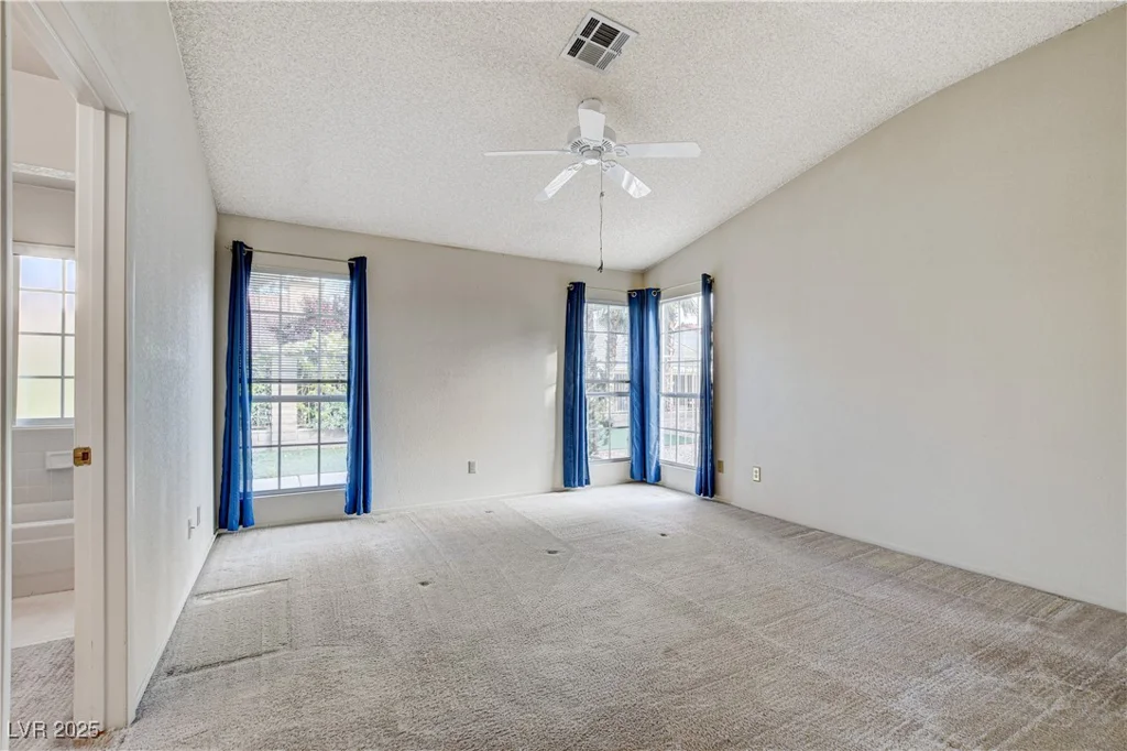 5541 Port Barrington, Las Vegas, NV 89130