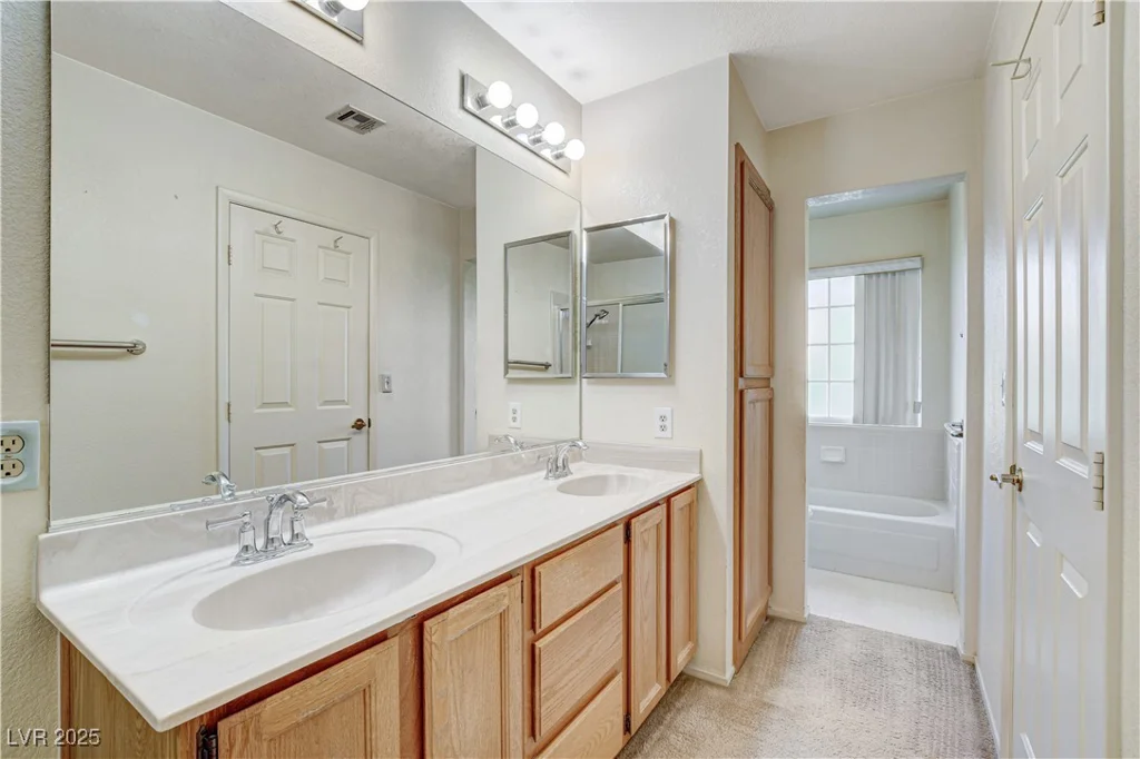 5541 Port Barrington, Las Vegas, NV 89130