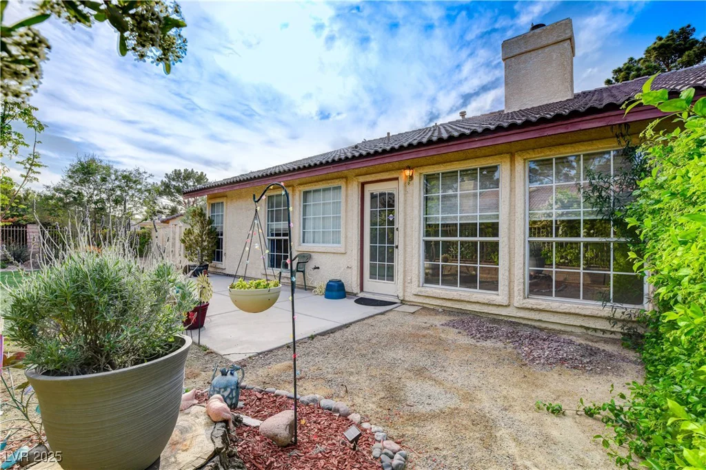 5541 Port Barrington, Las Vegas, NV 89130