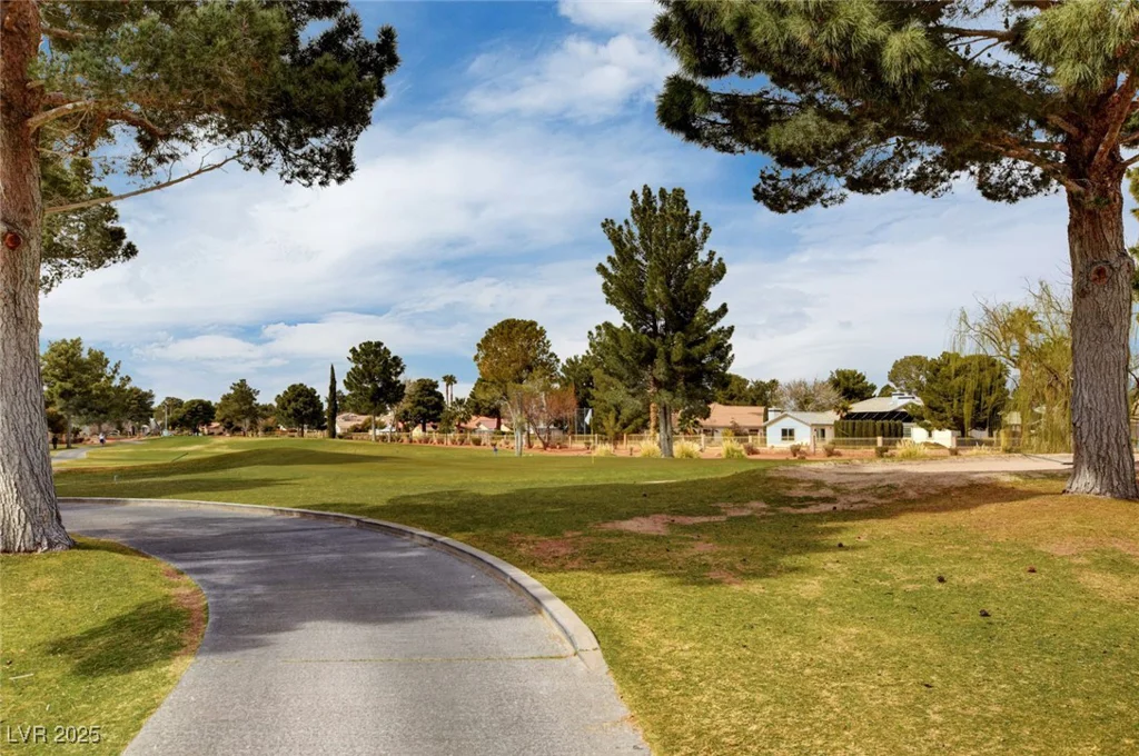 5541 Port Barrington, Las Vegas, NV 89130