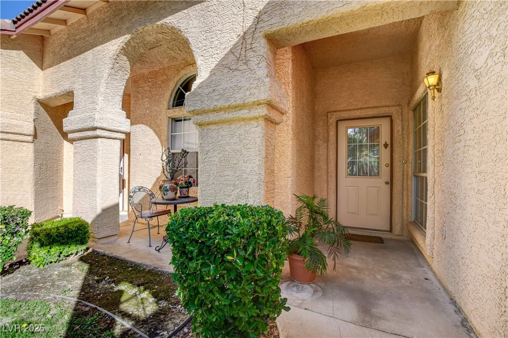 5541 Port Barrington, Las Vegas, NV 89130
