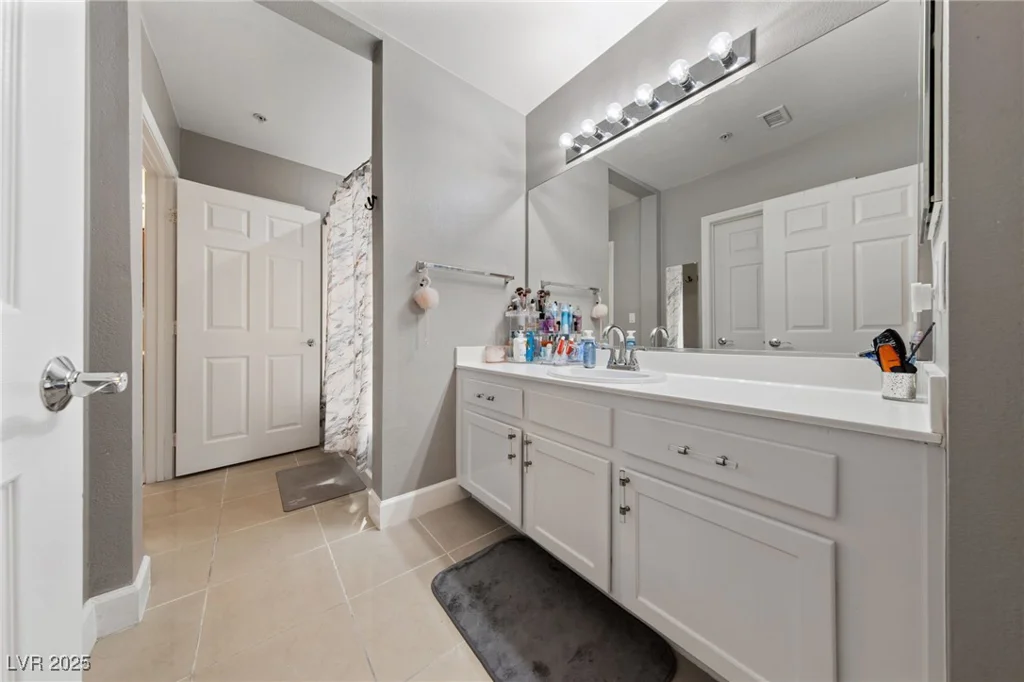 59 Agate, Las Vegas, NV 89123