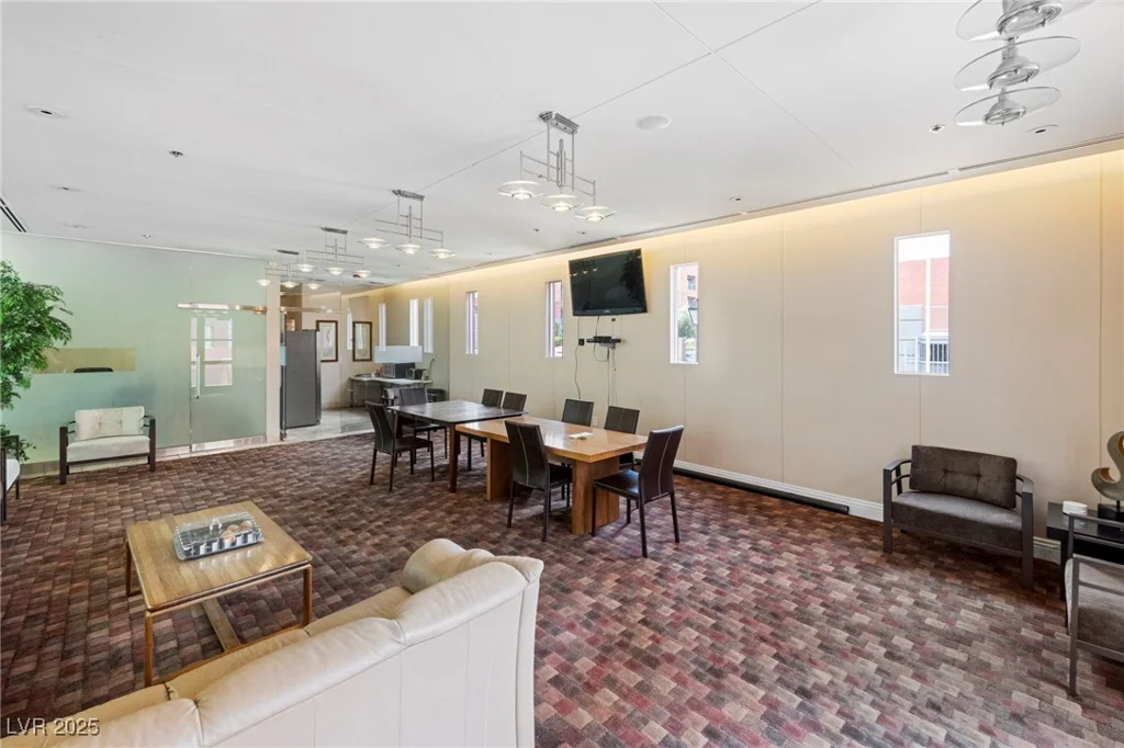 59 Agate, Las Vegas, NV 89123