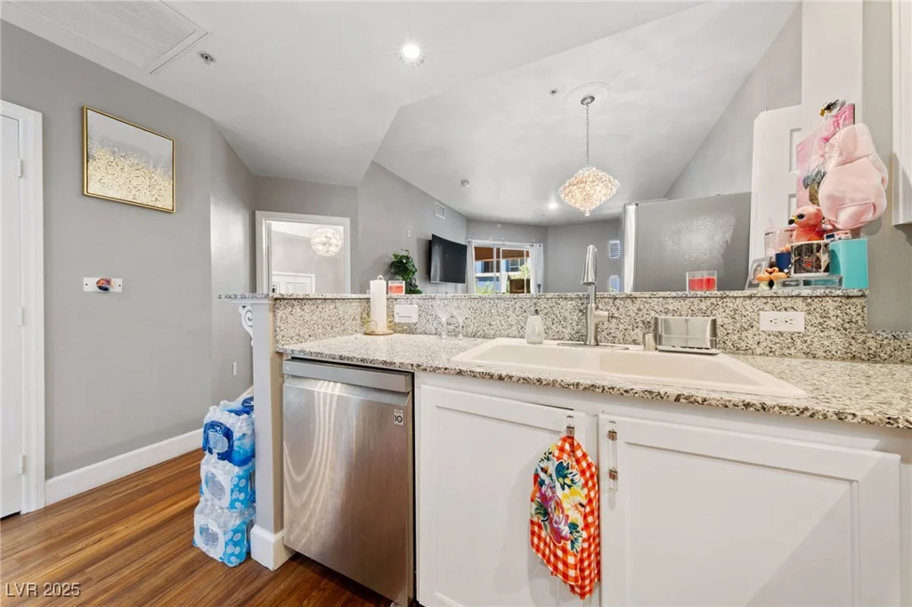 59 Agate, Las Vegas, NV 89123