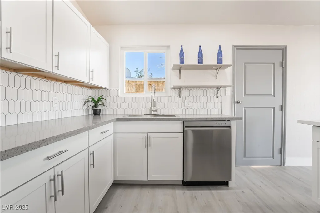 1720 Hassett, Las Vegas, NV 89104