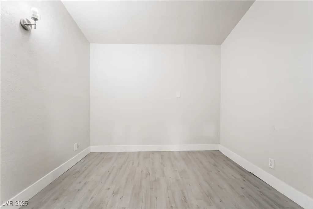 1720 Hassett, Las Vegas, NV 89104