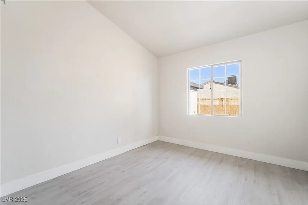 1720 Hassett, Las Vegas, NV 89104