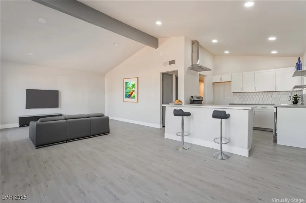 1720 Hassett, Las Vegas, NV 89104