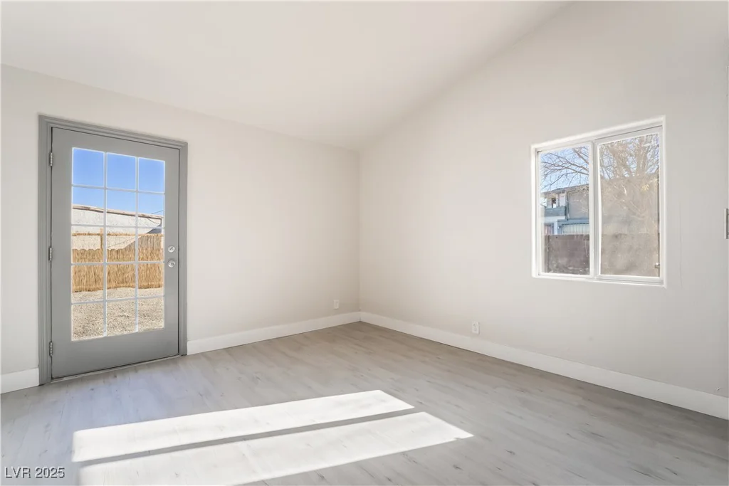 1720 Hassett, Las Vegas, NV 89104
