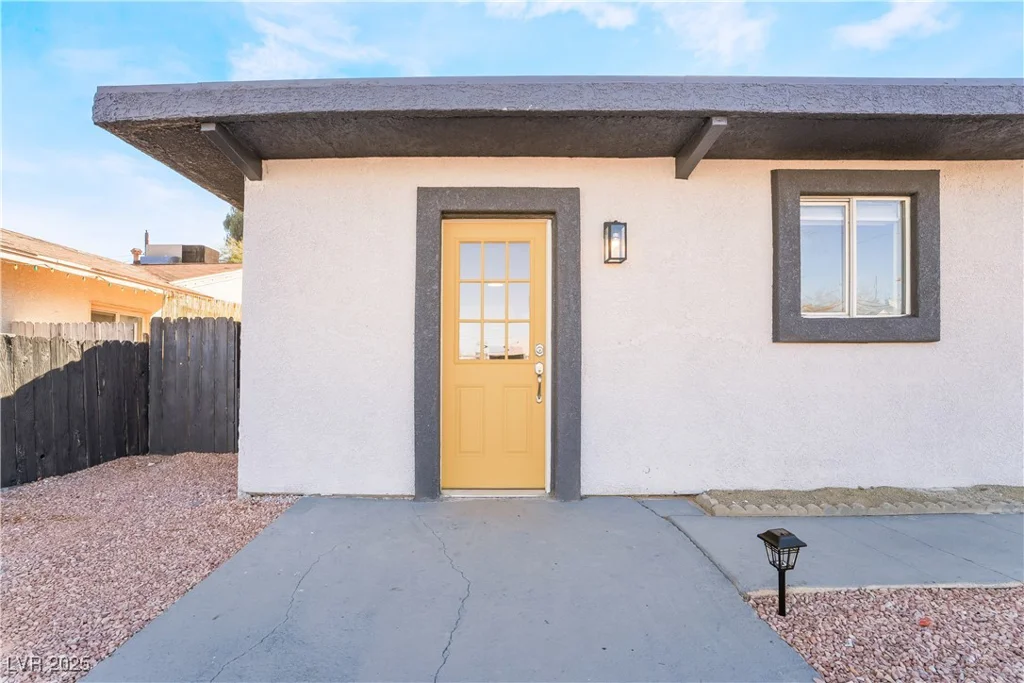 1720 Hassett, Las Vegas, NV 89104