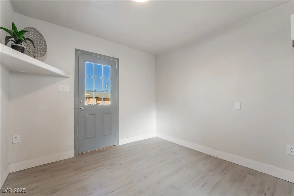1720 Hassett, Las Vegas, NV 89104