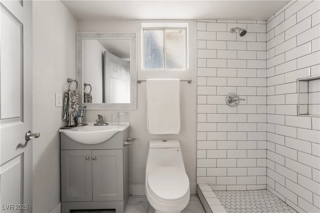 1720 Hassett, Las Vegas, NV 89104
