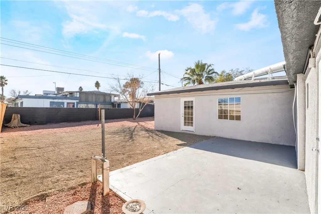 1720 Hassett, Las Vegas, NV 89104