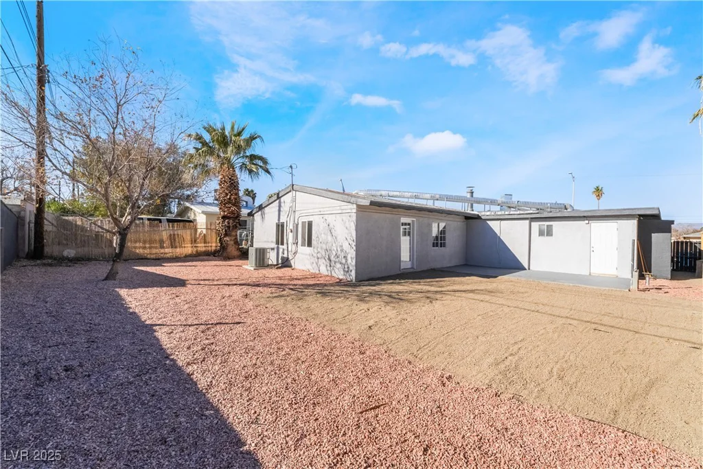 1720 Hassett, Las Vegas, NV 89104