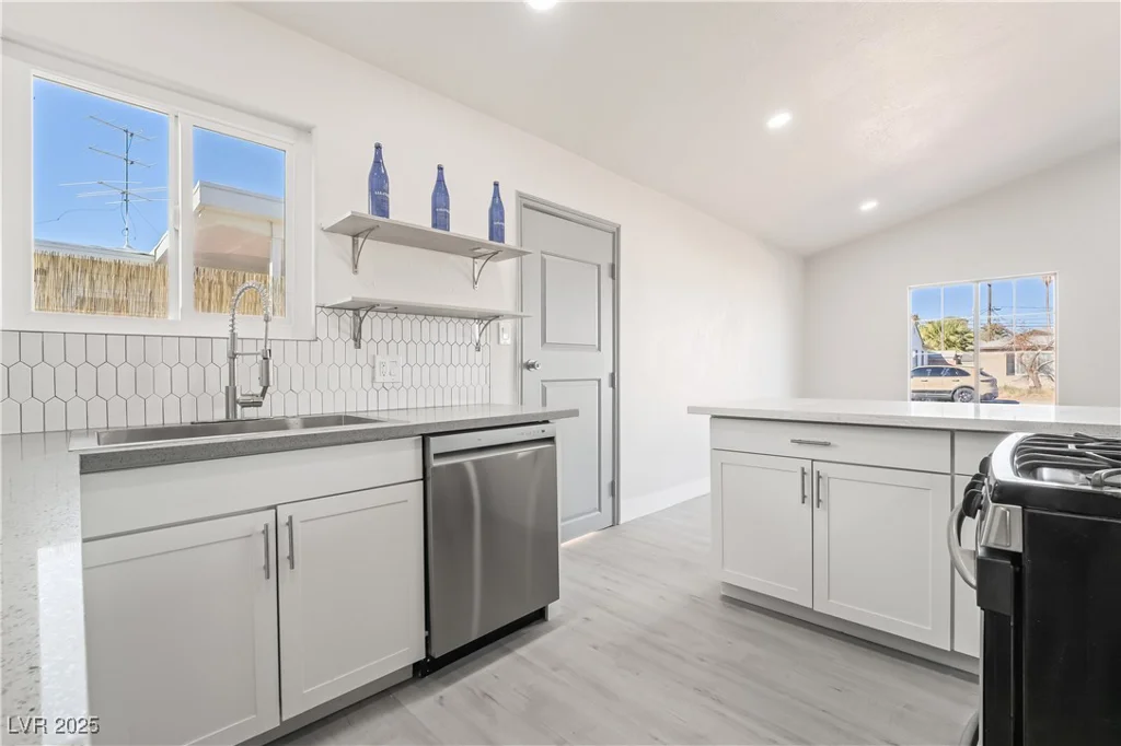 1720 Hassett, Las Vegas, NV 89104