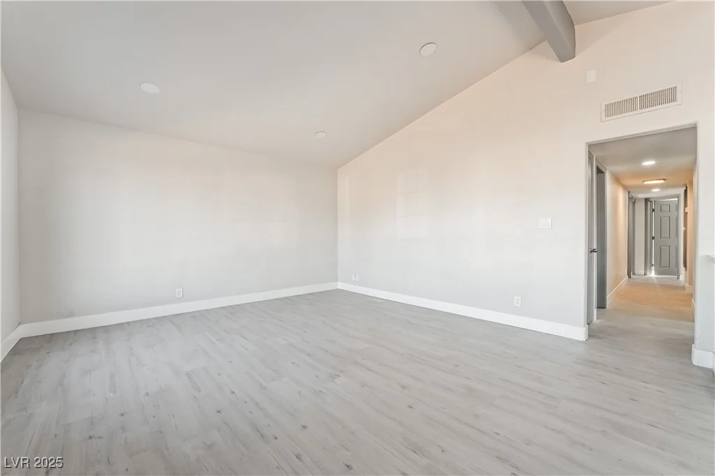 1720 Hassett, Las Vegas, NV 89104